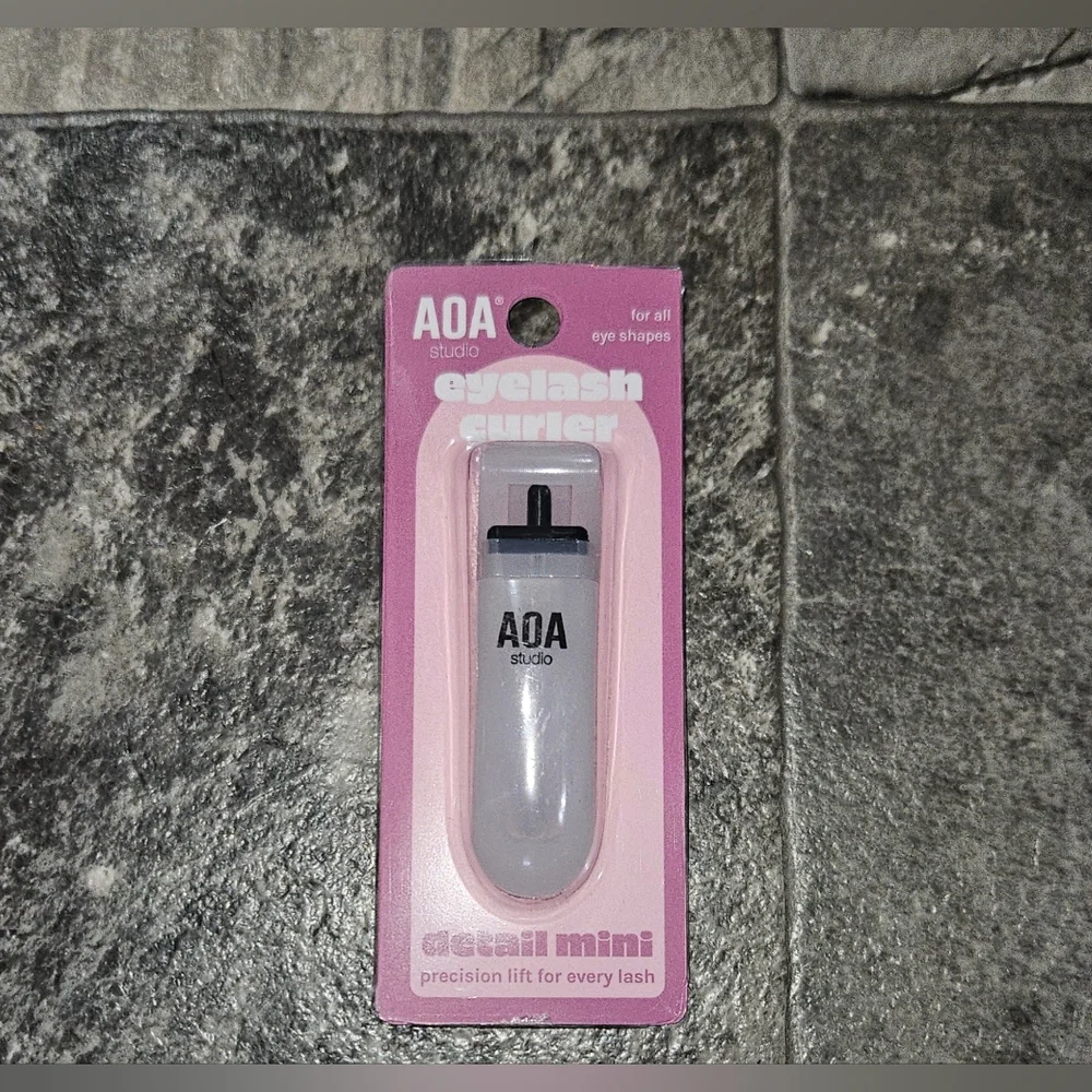 Detail Mini Eyelash Curler + Replacement BNIB